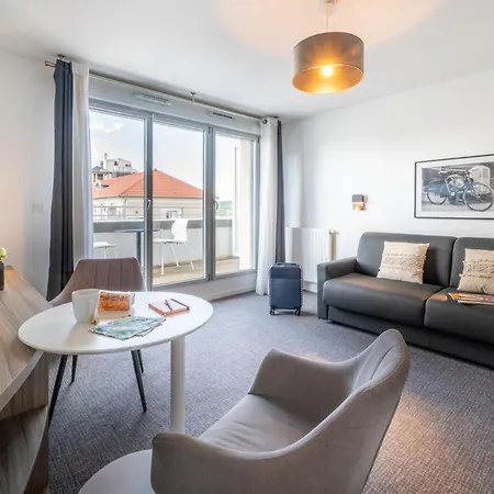 Nemea Grand Coeur Centre 4* ナンシー